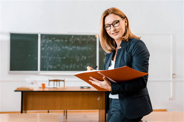 广电总局颁发的全媒体运营师证报名时间